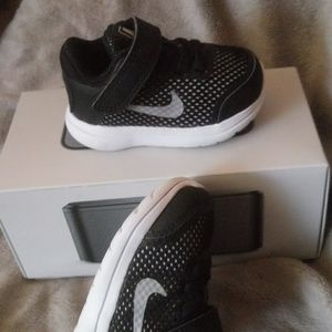 Sold!!! Nike Infant Size 3
